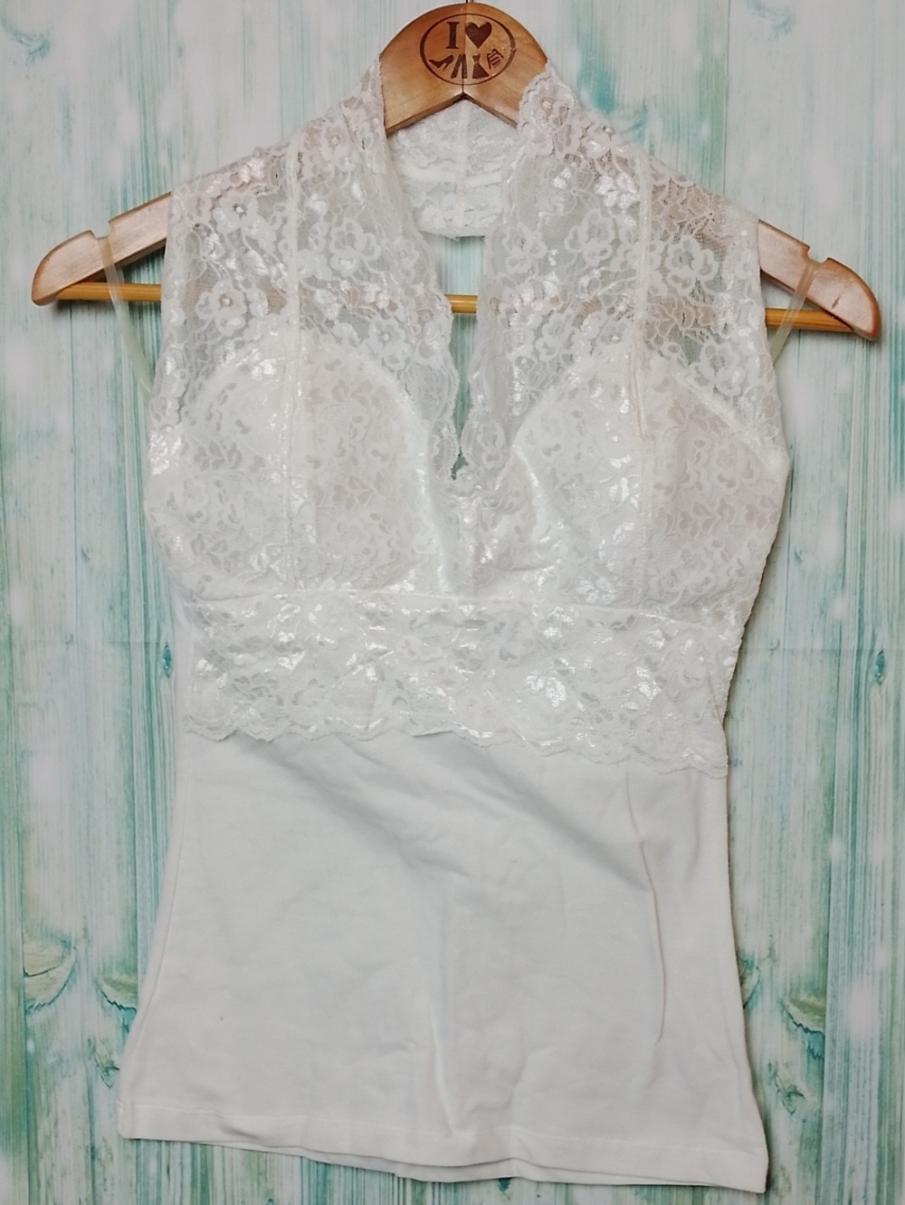 2 Lace Sleeveless Tanks Black And White Medium